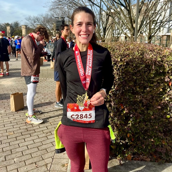 Meet your Posher, Kristen - Picture 2 of 5